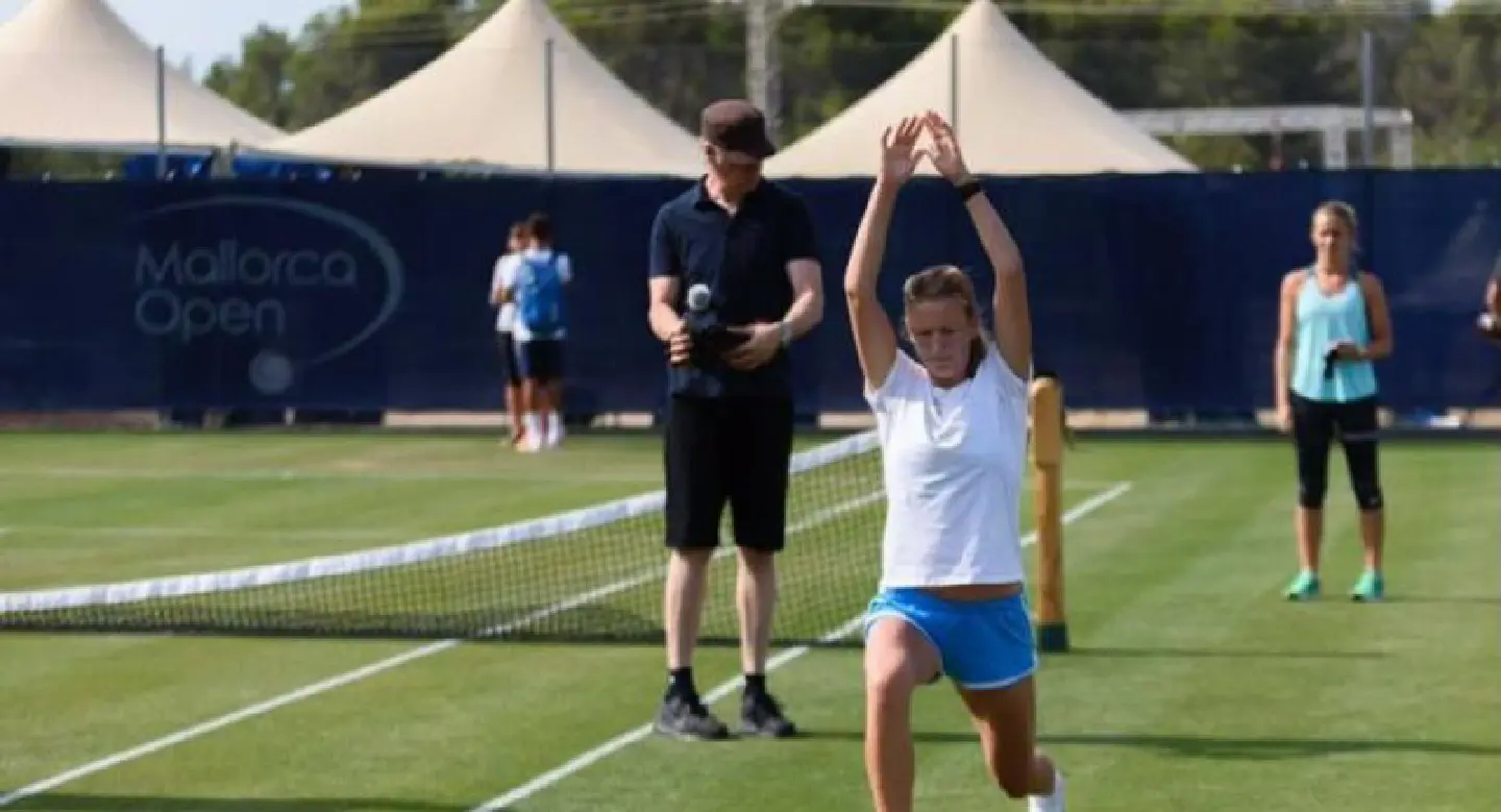 Azarenka hoping to build on comeback win Azarenka hoping to build on comeback win