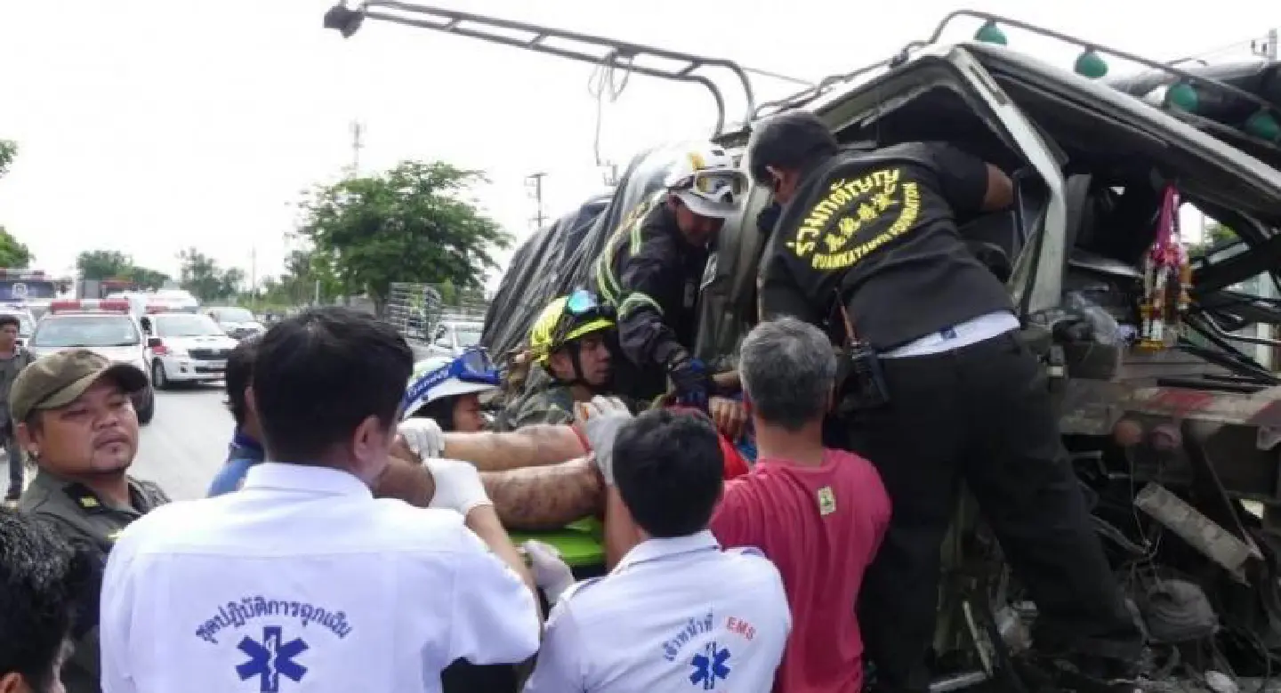 One killed in three-truck pileup in Pathum Thani One killed in three-truck pileup in Pathum Thani
