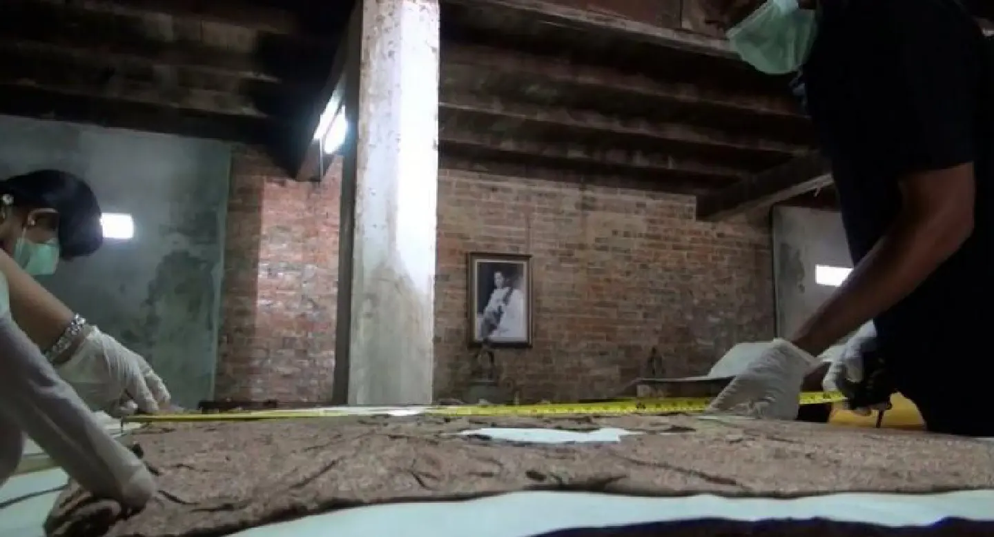 Fine Arts officials take artefacts for safekeeping after fabrics stolen 