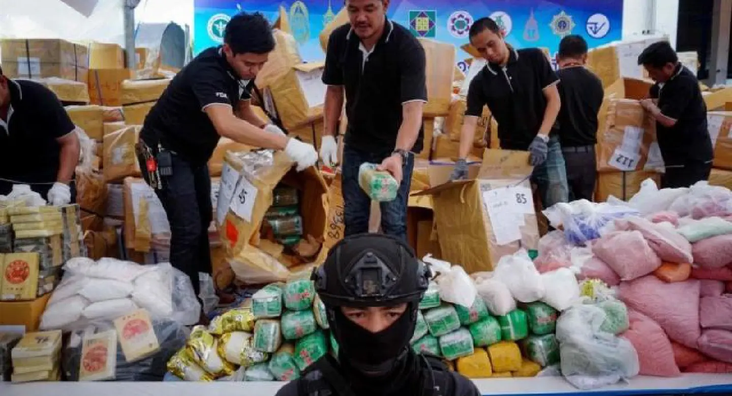 Bt21 billion worth of illegal drugs incinerated in Ayutthaya Bt21 billion worth of illegal drugs incinerated in Ayutthaya