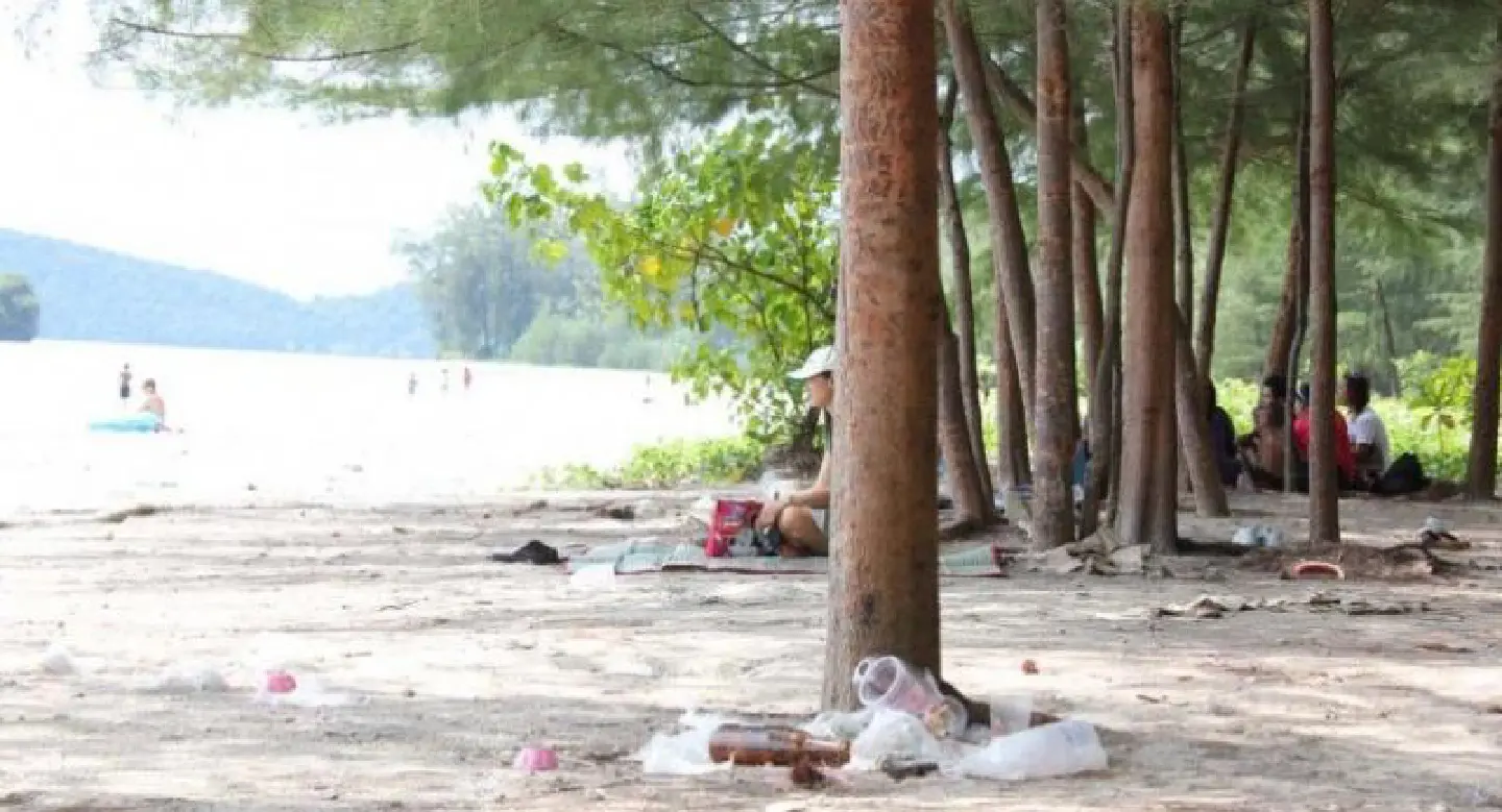 Hat Noppharat Thara beach littered with garbage Hat Noppharat Thara beach littered with garbage