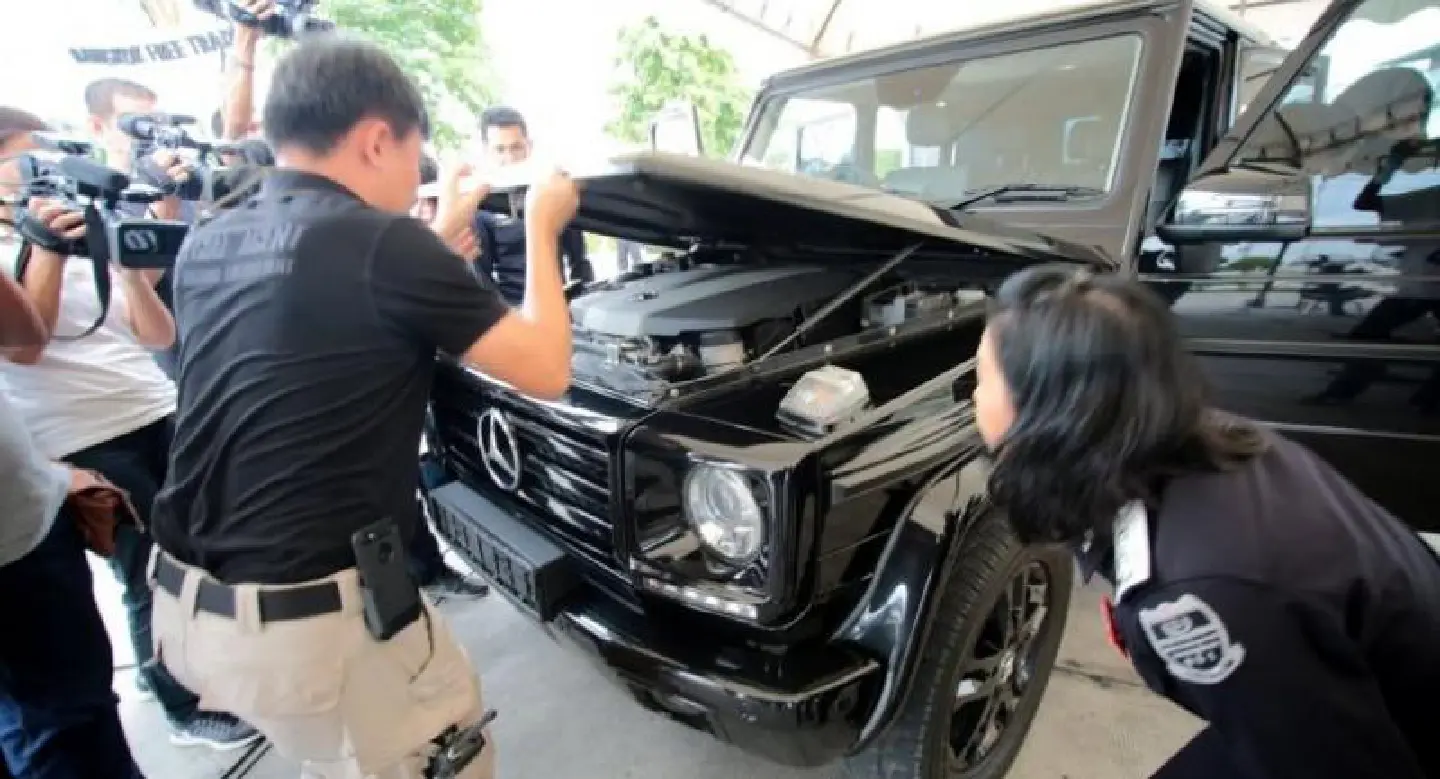 ‘Stolen’ luxury cars confiscated ‘Stolen’ luxury cars confiscated