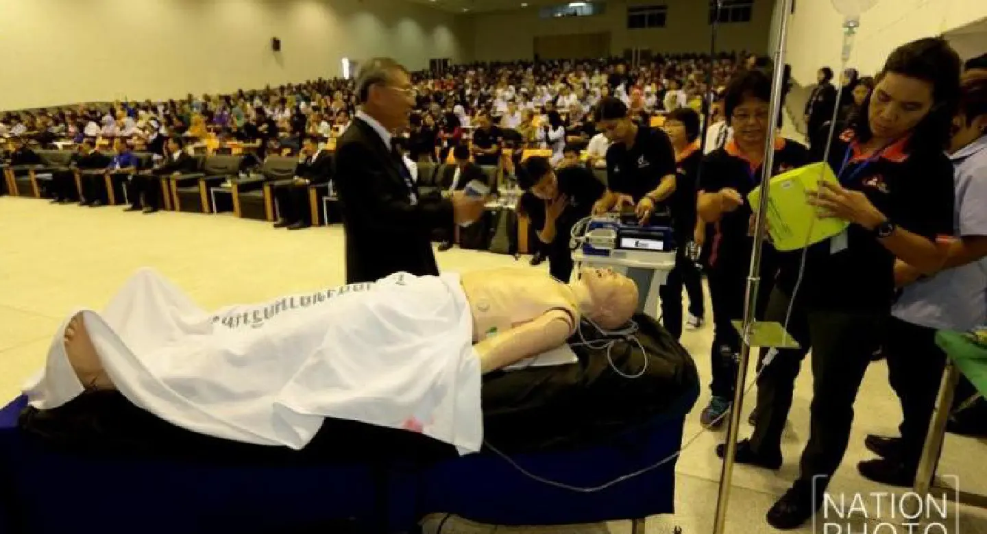 Nurses learn CPR in deep South Nurses learn CPR in deep South