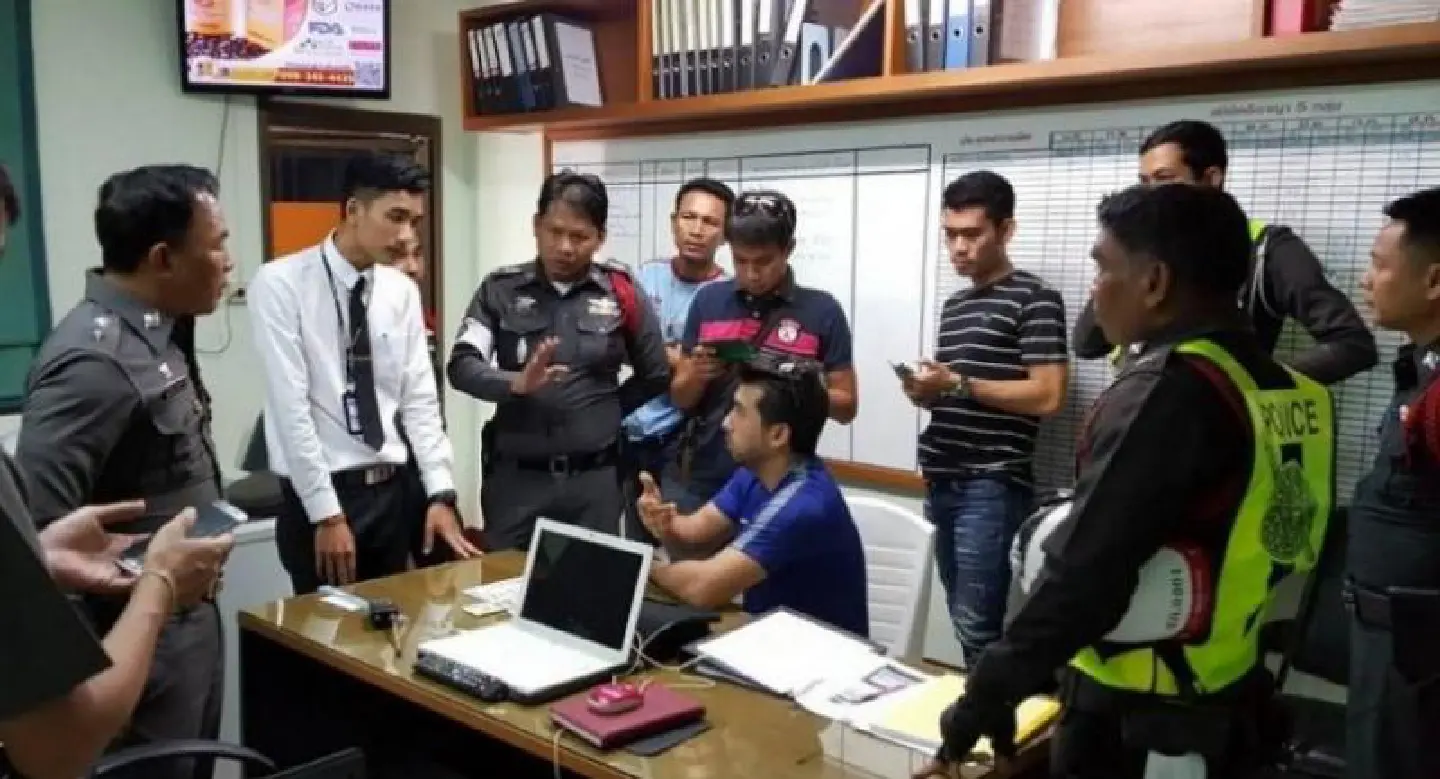Uzbek tourist arrested with fake US dollars in Phuket Uzbek tourist arrested with fake US dollars in Phuket