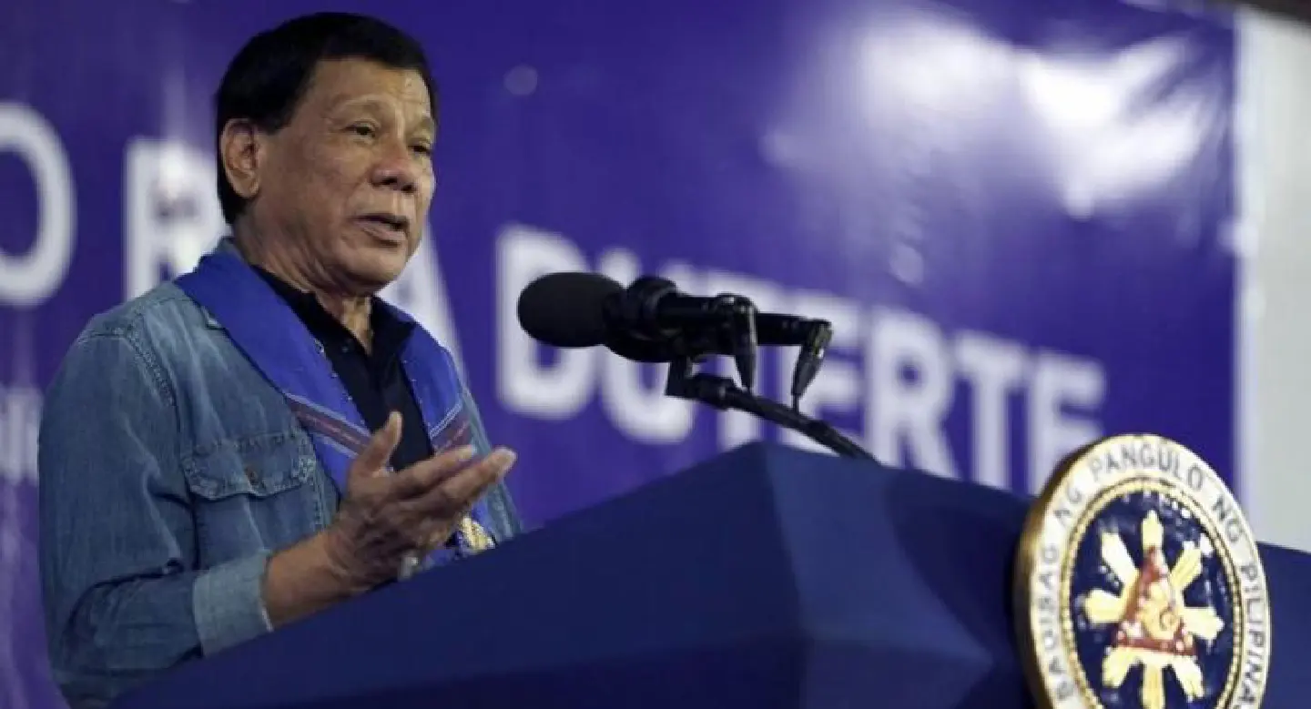 Philippines' Duterte vows to eat militants after beheadings Philippines' Duterte vows to eat militants after beheadings