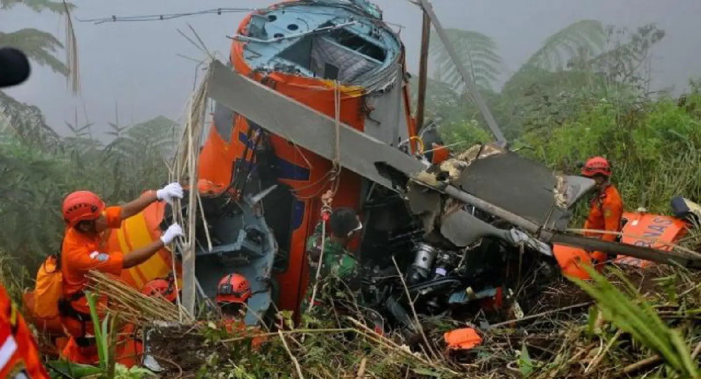 Five bodies found in Indonesia plane crash Five bodies found in Indonesia plane crash