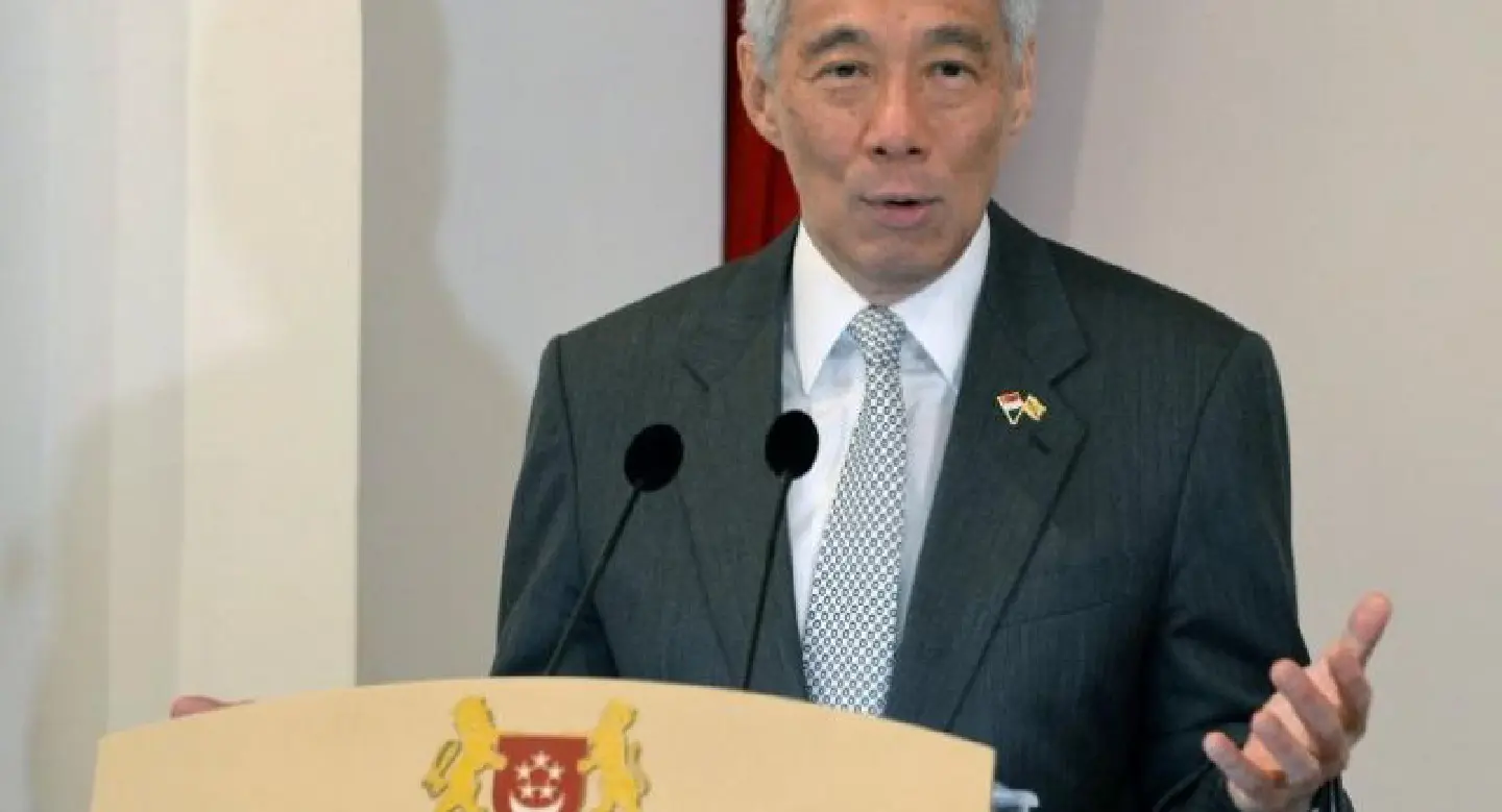 Singapore PM's siblings offer truce in family feud Singapore PM's siblings offer truce in family feud