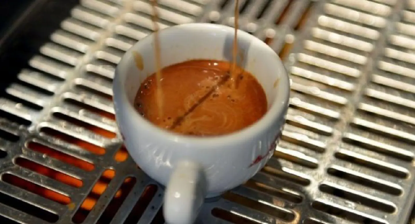Three cups of coffee a day keep the doctor away: studies Three cups of coffee a day keep the doctor away: studies