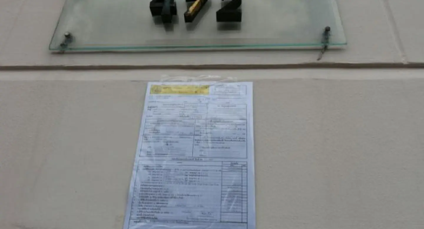 Revenue Dept freezes Bt100 million in Thaksin’s assets Revenue Dept freezes Bt100 million in Thaksin’s assets