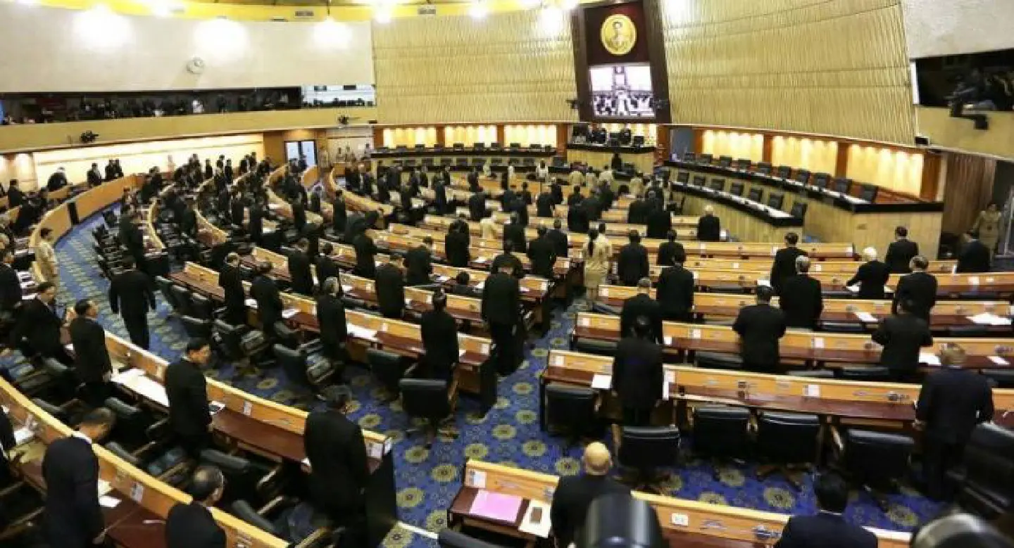 Tougher law for politicians Tougher law for politicians