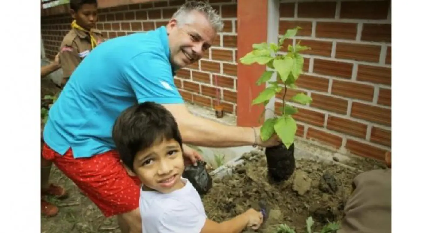 Planting the seeds of carbon offsets Planting the seeds of carbon offsets