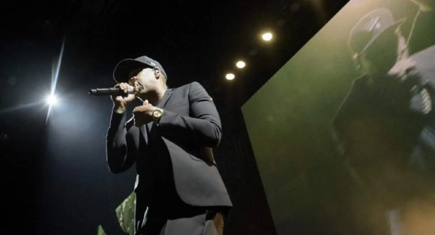 Jay-Z extends record for No. 1 albums - one week late