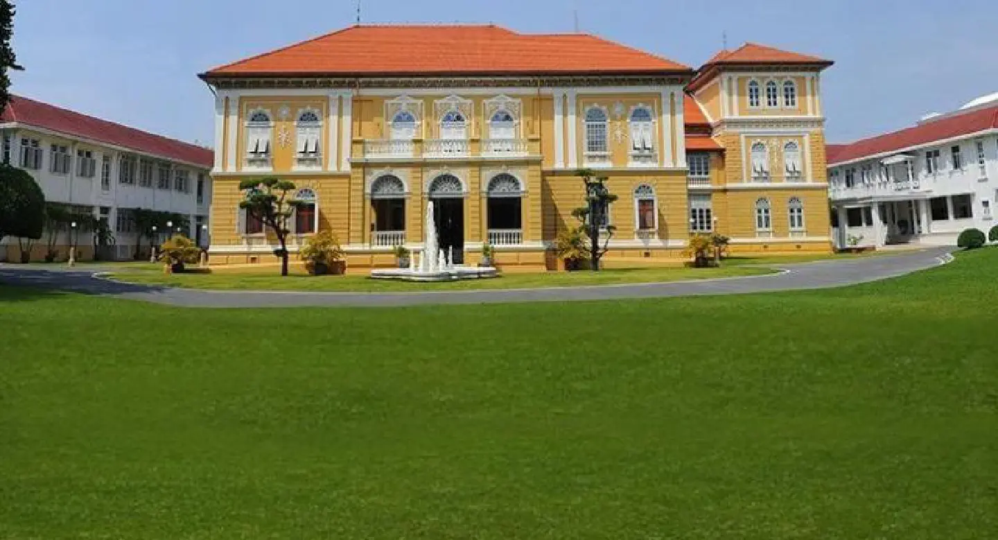 New law issued to regulate Royal family assets New law issued to regulate Royal family assets