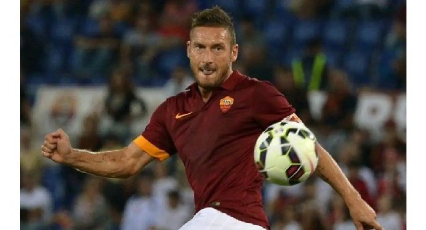 Totti confirms retirement to take Roma role Totti confirms retirement to take Roma role