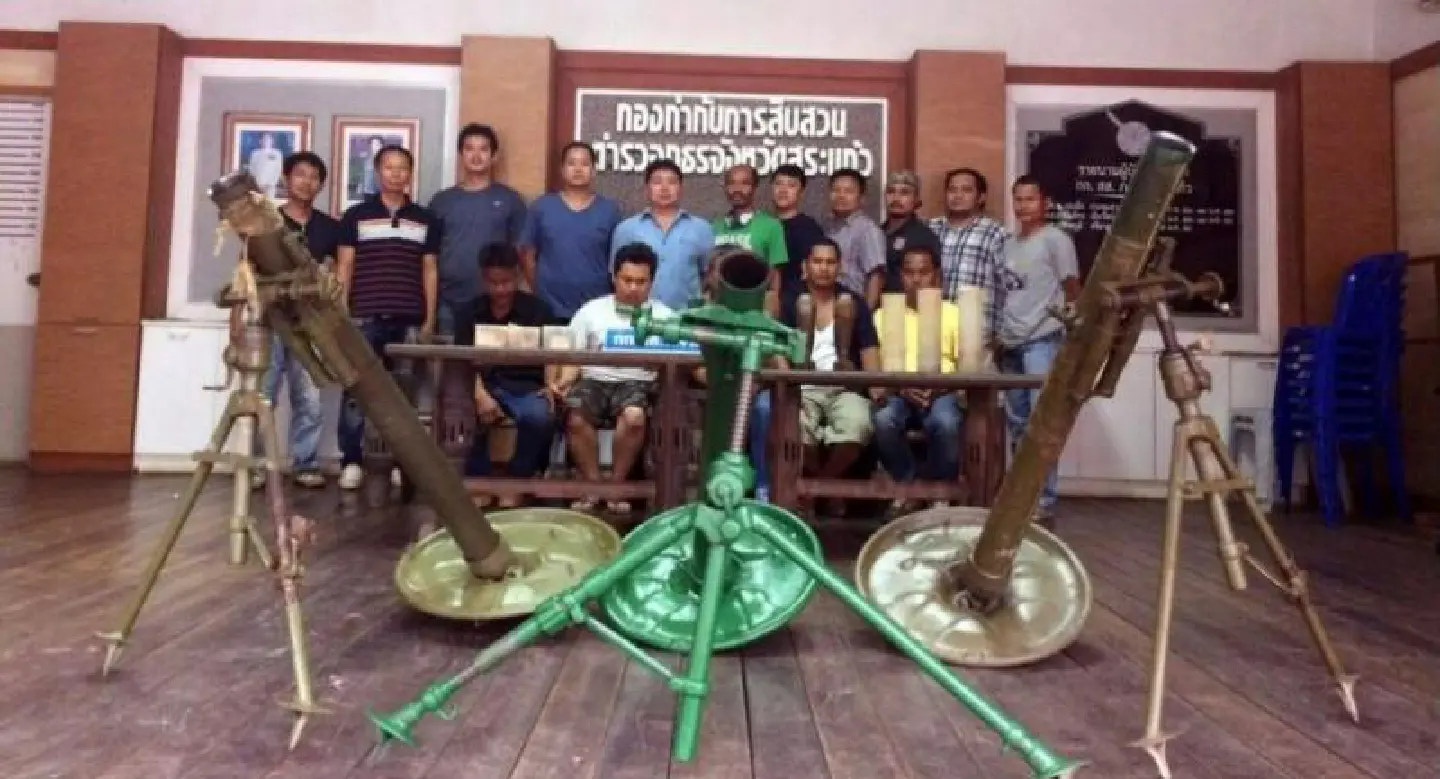 Five arrested in Sa Kaew for possessing war weapons Five arrested in Sa Kaew for possessing war weapons