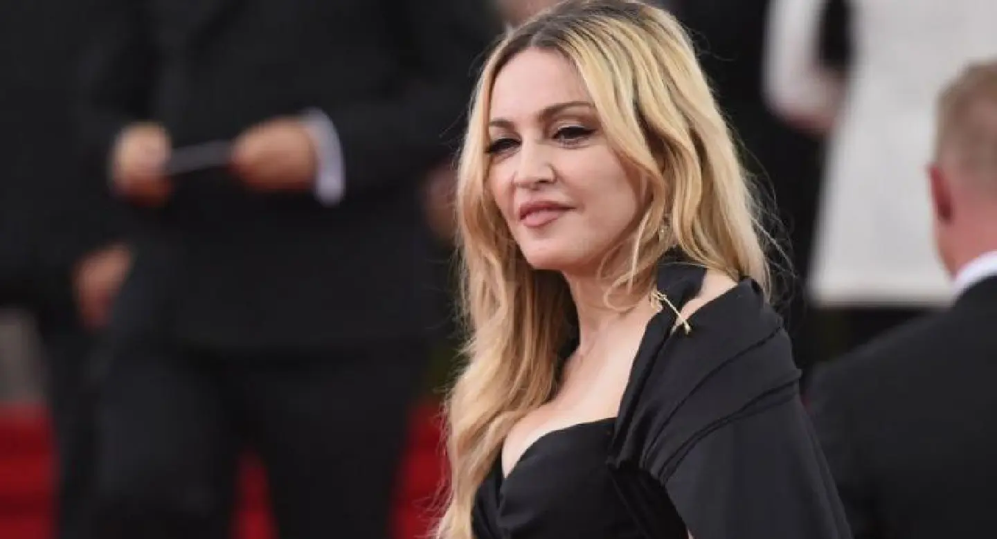 Judge halts auction after Madonna objections Judge halts auction after Madonna objections