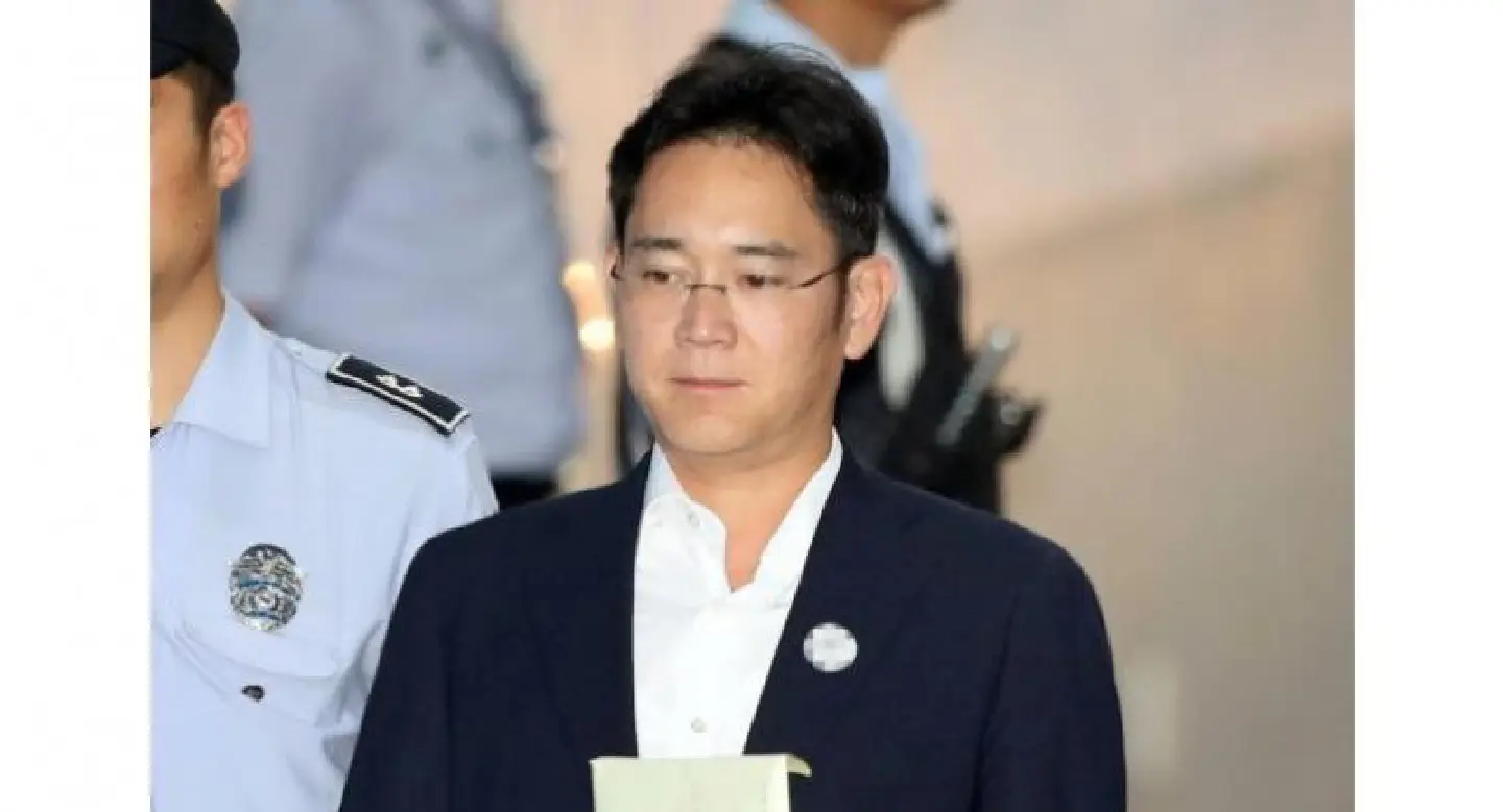 Samsung denies forcing online portals to remove negative news Samsung denies forcing online portals to remove negative news