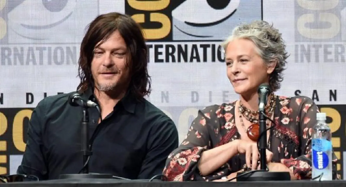 'Walking Dead' sets stage for war... and an elderly Rick