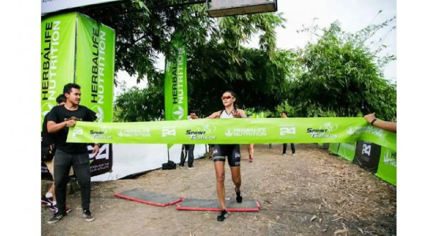 Model Yo takes part in triathlon Model Yo takes part in triathlon