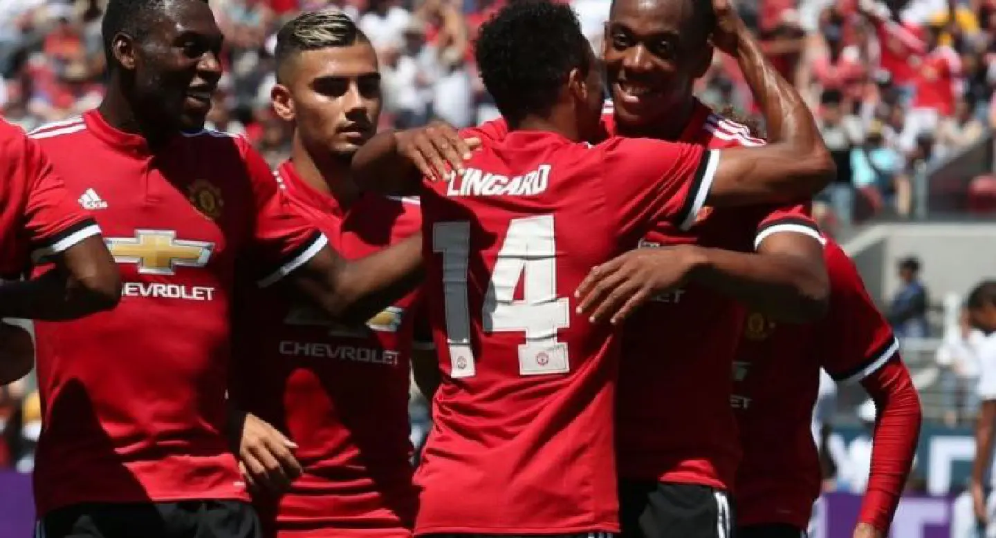 Manchester United edges Real Madrid on penalty kicks Manchester United edges Real Madrid on penalty kicks
