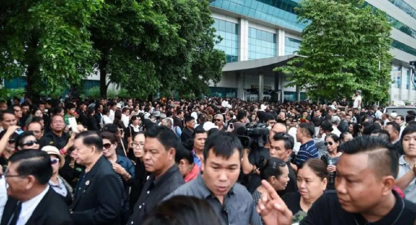 ‘No special directive’ to monitor Yingluck supporters ‘No special directive’ to monitor Yingluck supporters