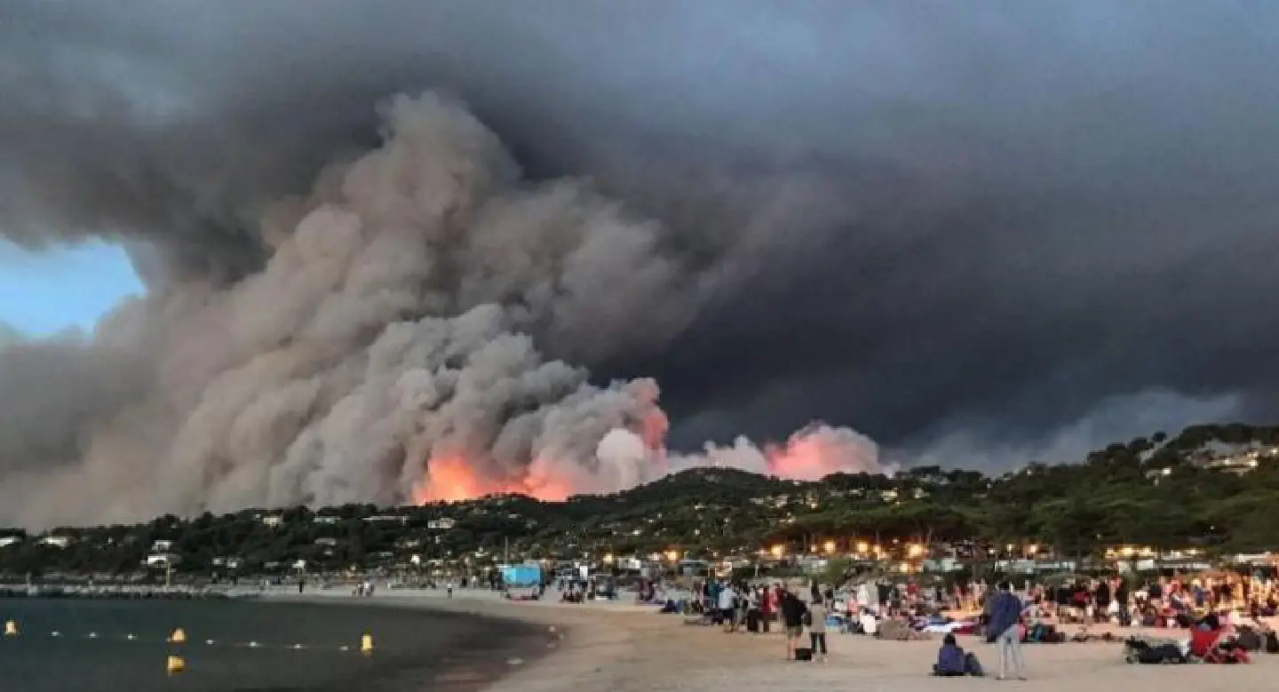 10,000 evacuated over new wildfire in France 10,000 evacuated over new wildfire in France