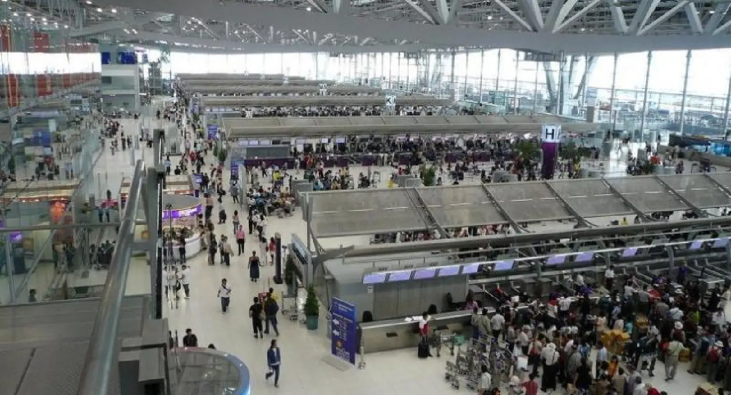 Faster immigration handling for foreign travellers