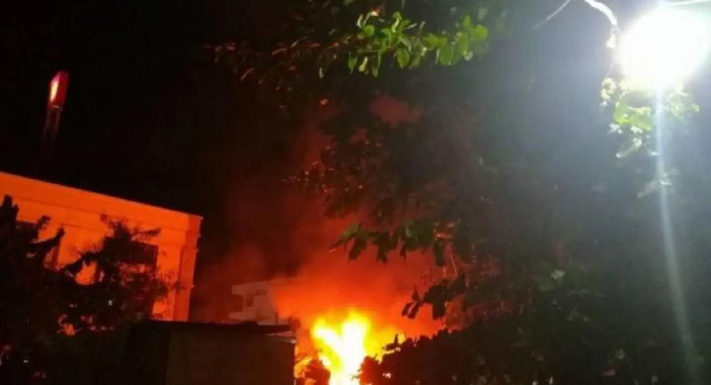 87-year-old escapes Phuket Town house fire 87-year-old escapes Phuket Town house fire
