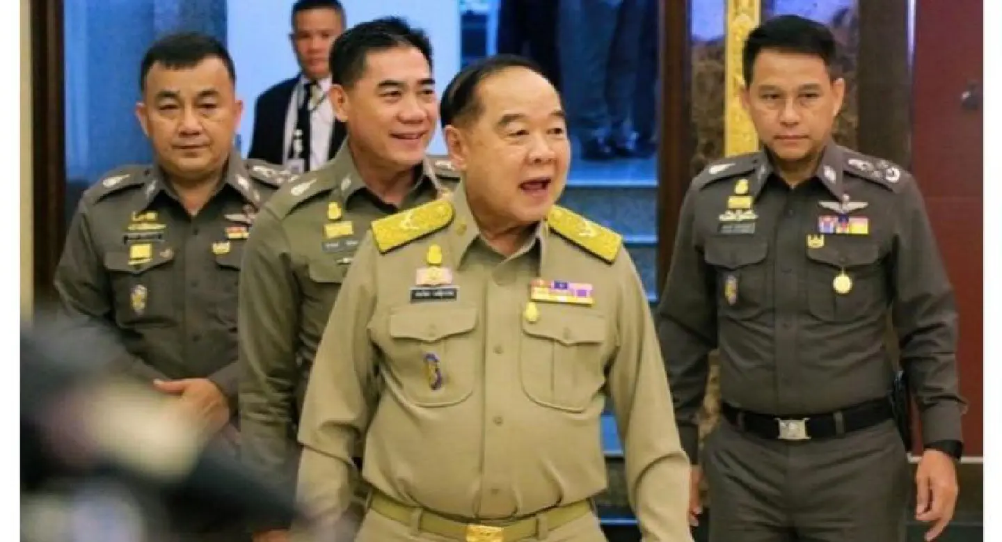 Police, military prepare for Yingluck verdict Police, military prepare for Yingluck verdict