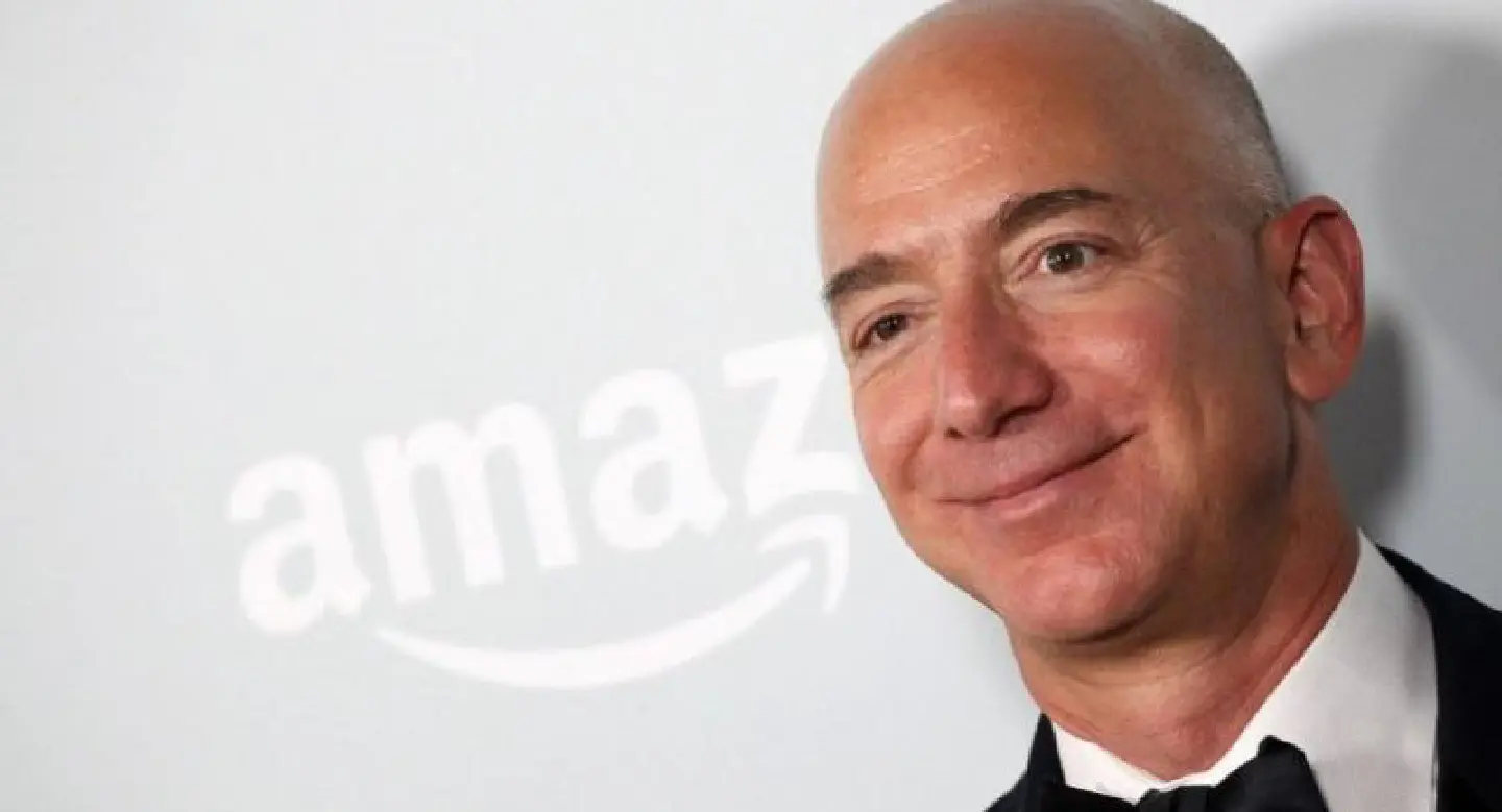 Amazon's Jeff Bezos becomes world's richest person Amazon's Jeff Bezos becomes world's richest person