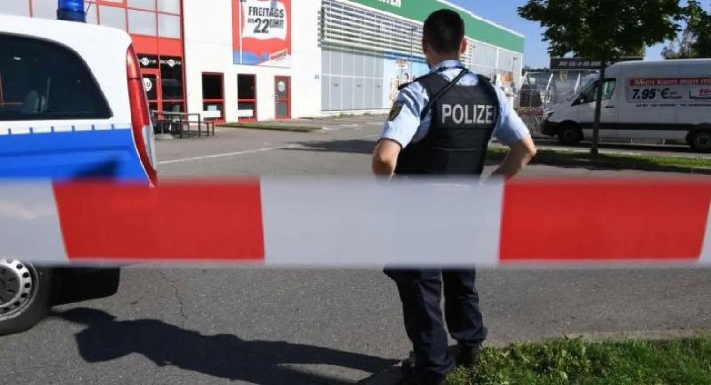 Two killed, four wounded in German disco shooting: police Two killed, four wounded in German disco shooting: police