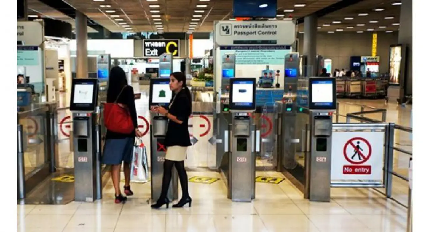 Singapore, HK visitors to enjoy fast immigration Singapore, HK visitors to enjoy fast immigration
