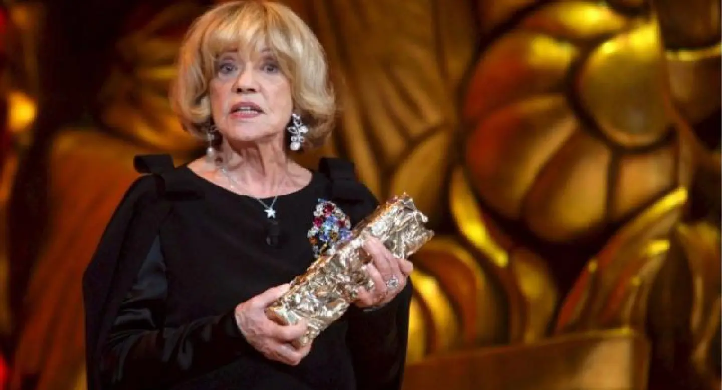 French film legend Jeanne Moreau dies at 89 French film legend Jeanne Moreau dies at 89