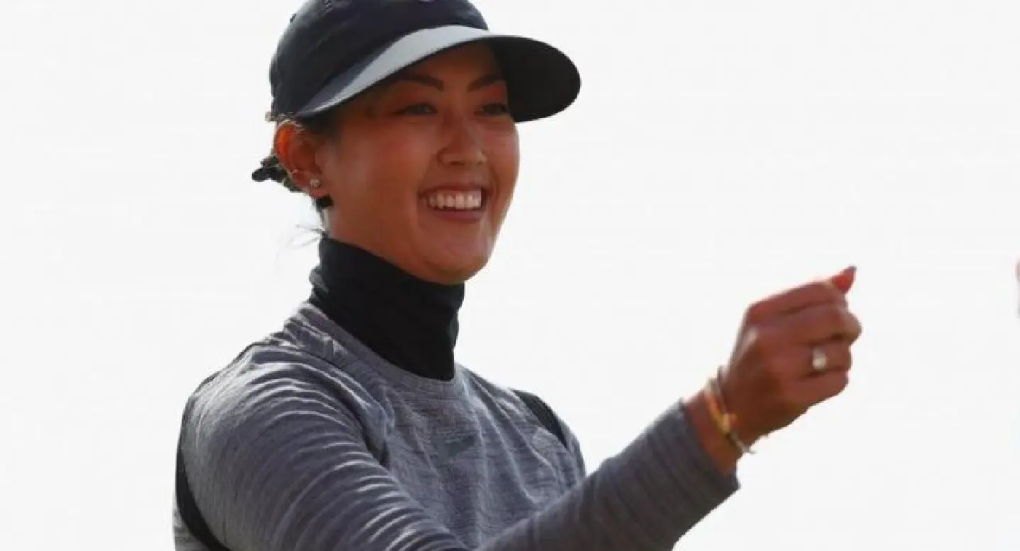 Wie storms into British Open lead, Ariya cards 71 Wie storms into British Open lead, Ariya cards 71