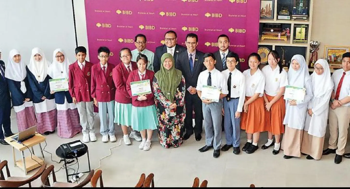 Brunei: Bigstart finalists receive start-up capital Brunei: Bigstart finalists receive start-up capital