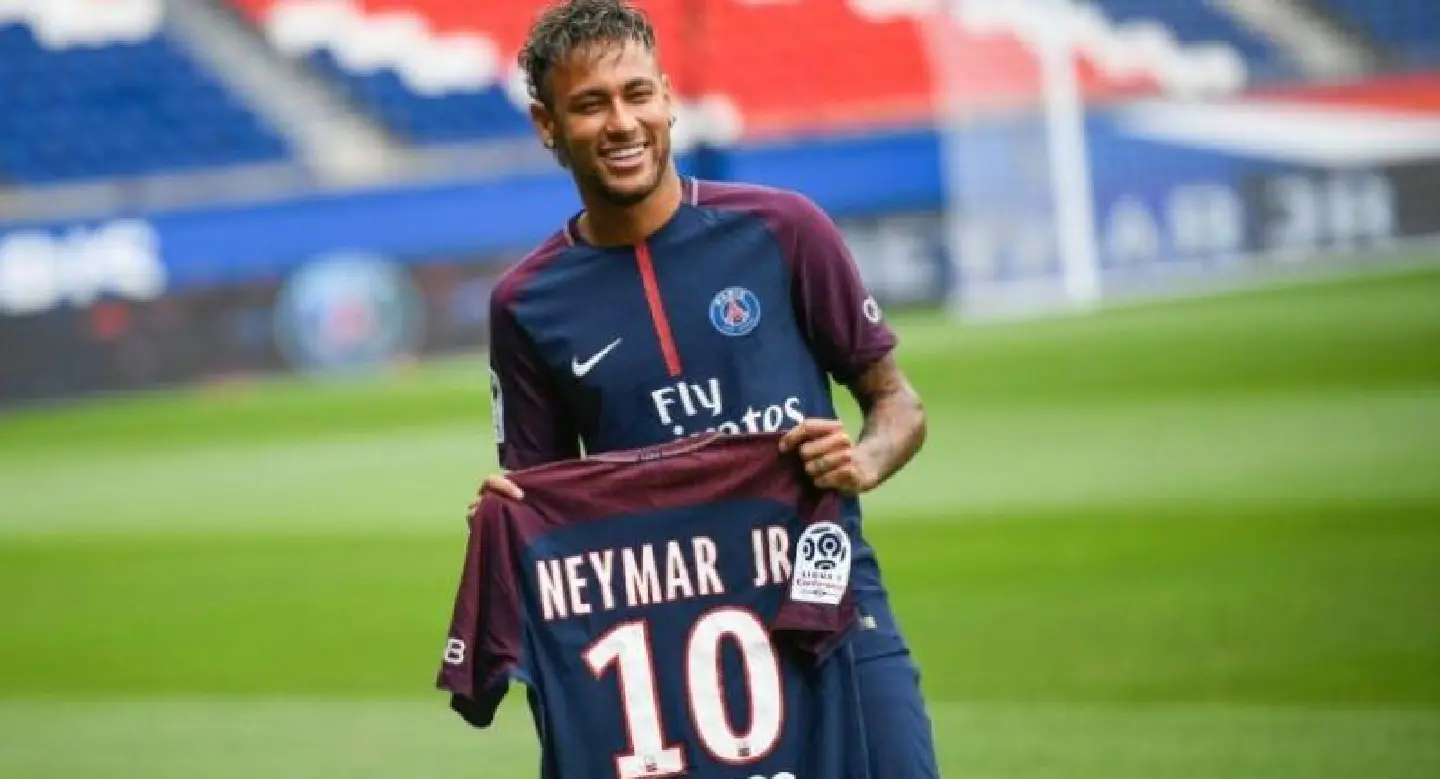 PSG sell 10,000 Neymar shirts on first day PSG sell 10,000 Neymar shirts on first day
