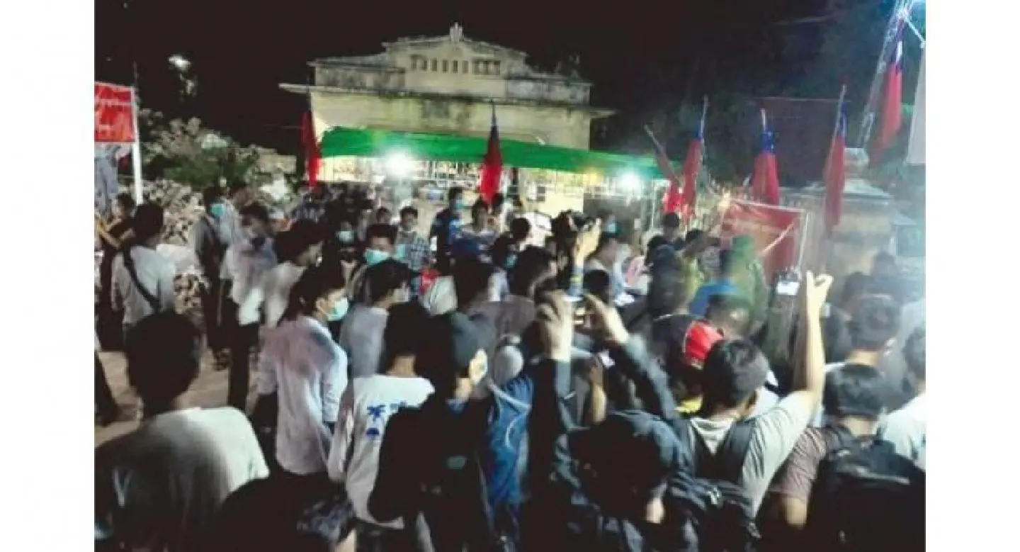 Mandalay monk protest camp raided Mandalay monk protest camp raided