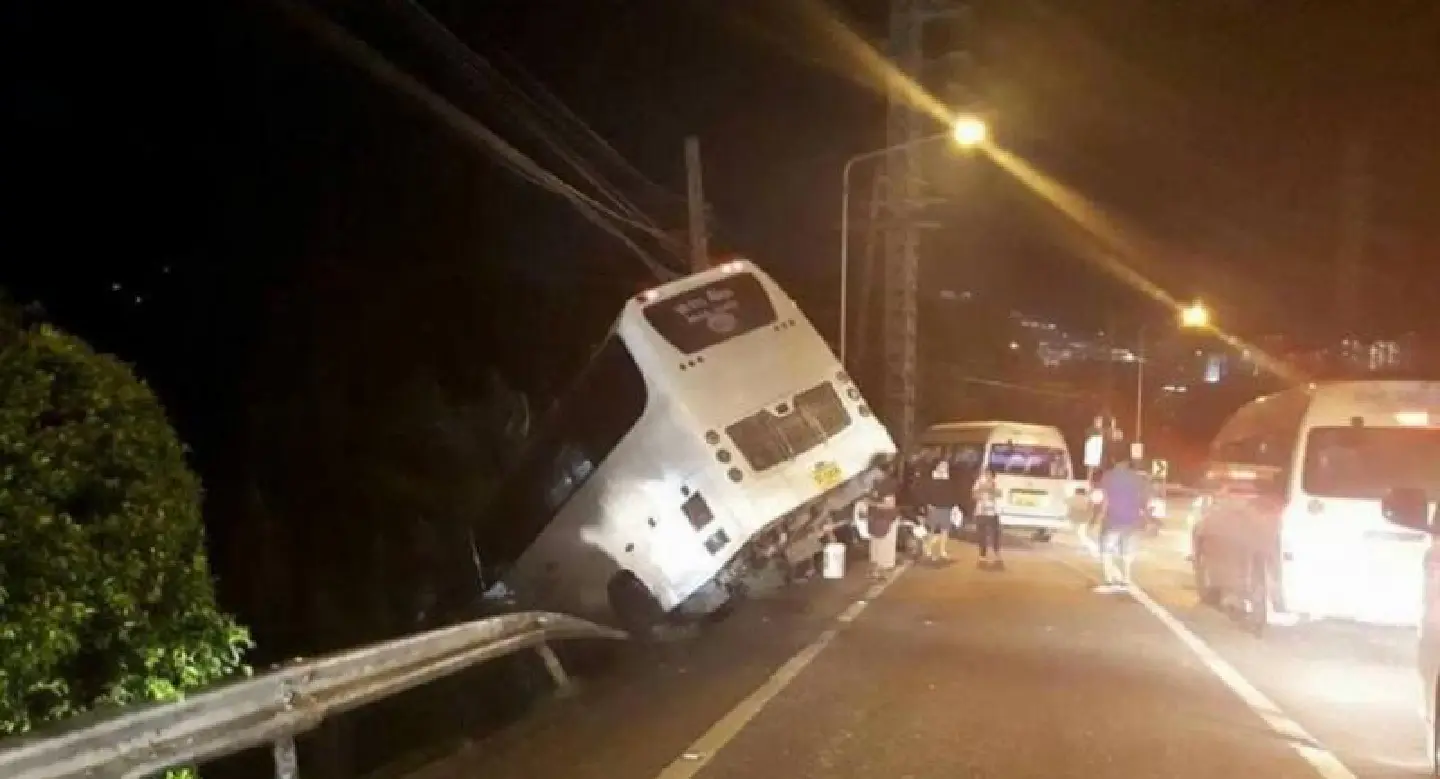 Another major road crash on Patong hill Another major road crash on Patong hill