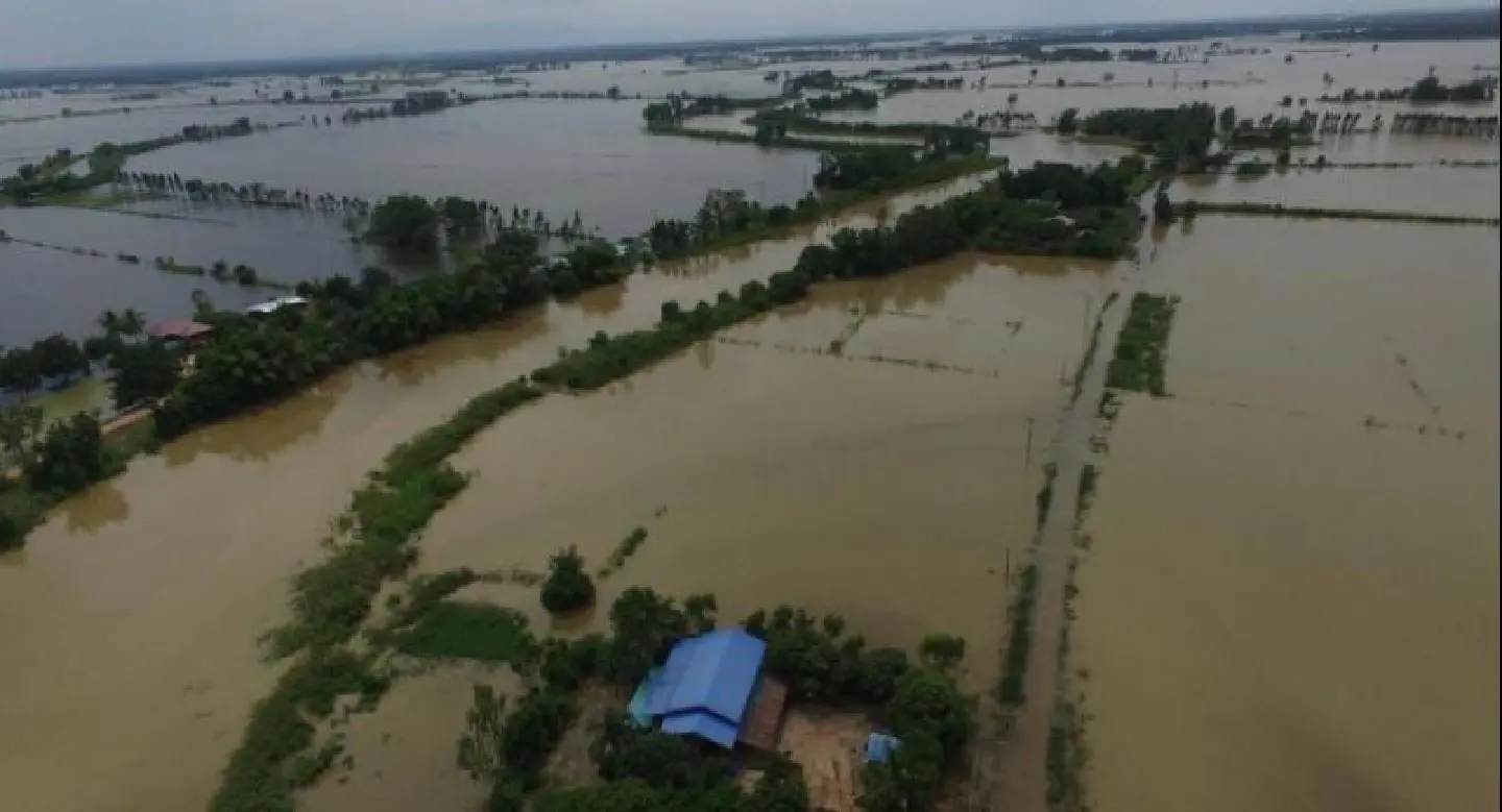 Bang Rakam residents warned of possible flooding Bang Rakam residents warned of possible flooding