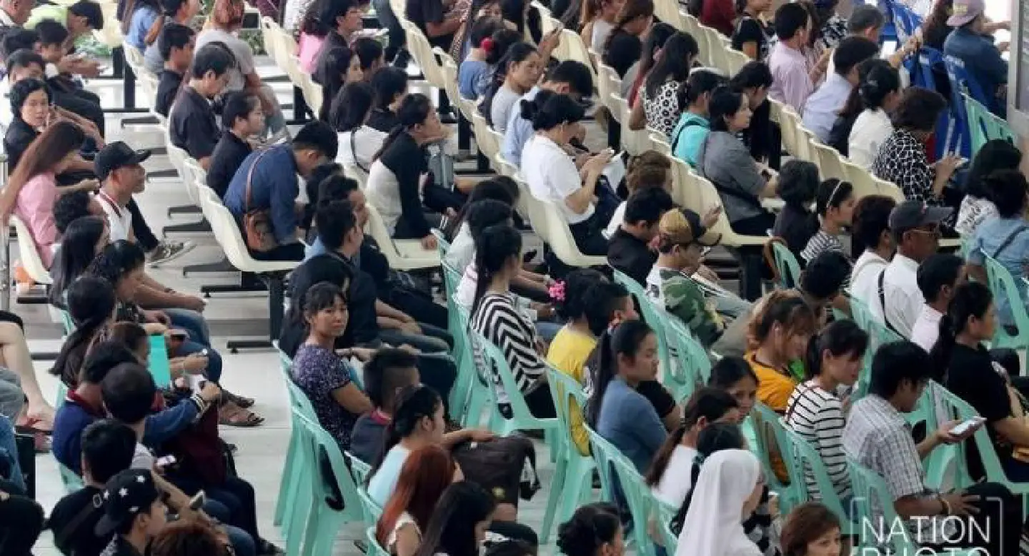Labour Ministry inundated with employers and illegal workers Labour Ministry inundated with employers and illegal workers