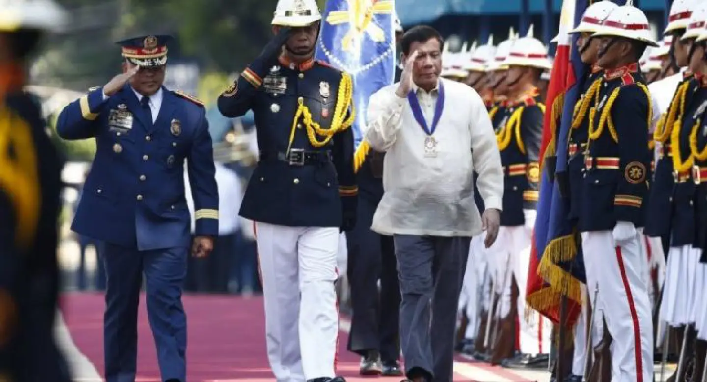 Philippines' Duterte announces 'dead or alive' bounties Philippines' Duterte announces 'dead or alive' bounties