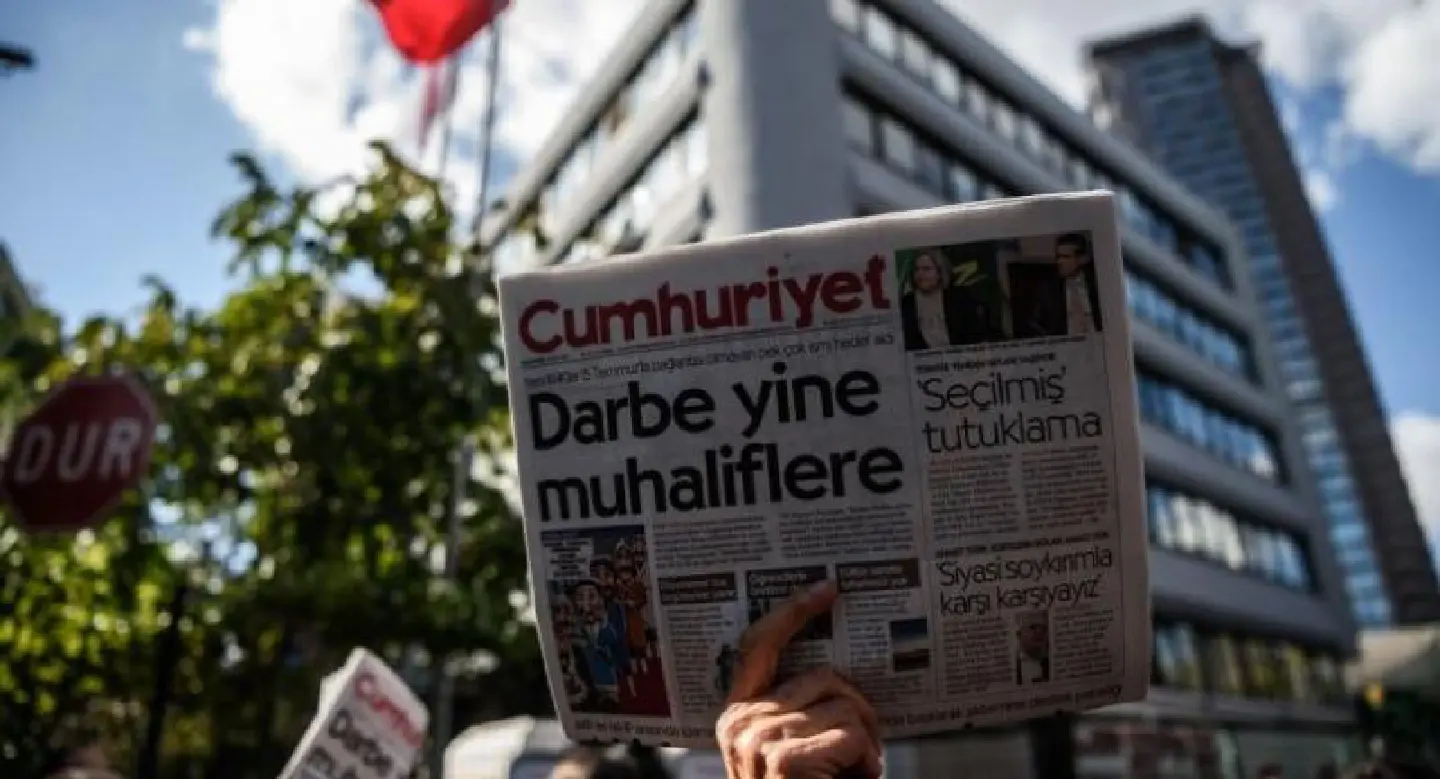 Turkey seeks arrest of 35 media workers over alleged Gulen links Turkey seeks arrest of 35 media workers over alleged Gulen links