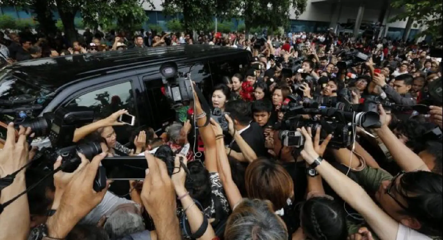 10,000 are expected to come for Yingluck ruling 10,000 are expected to come for Yingluck ruling