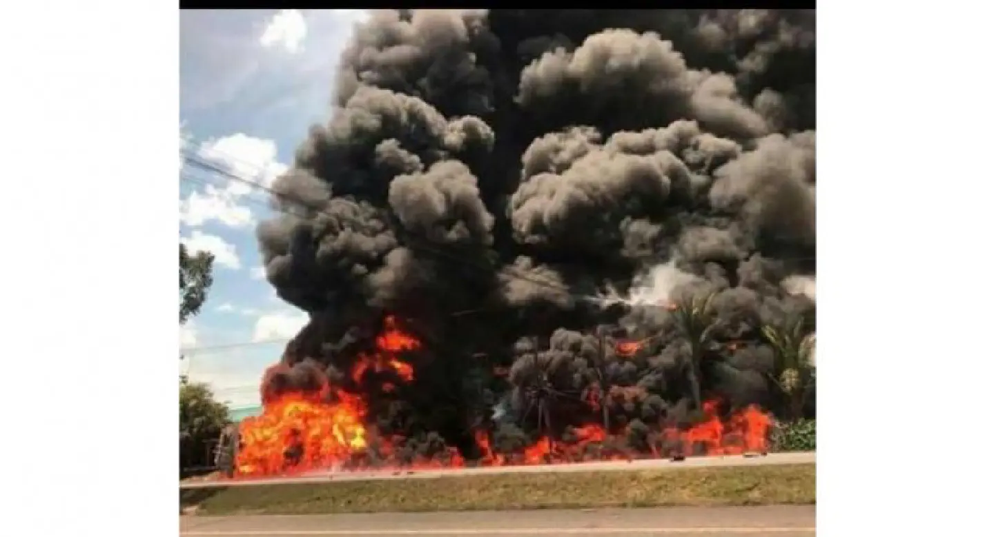 Two killed as oil tanker overturns and explodes Two killed as oil tanker overturns and explodes