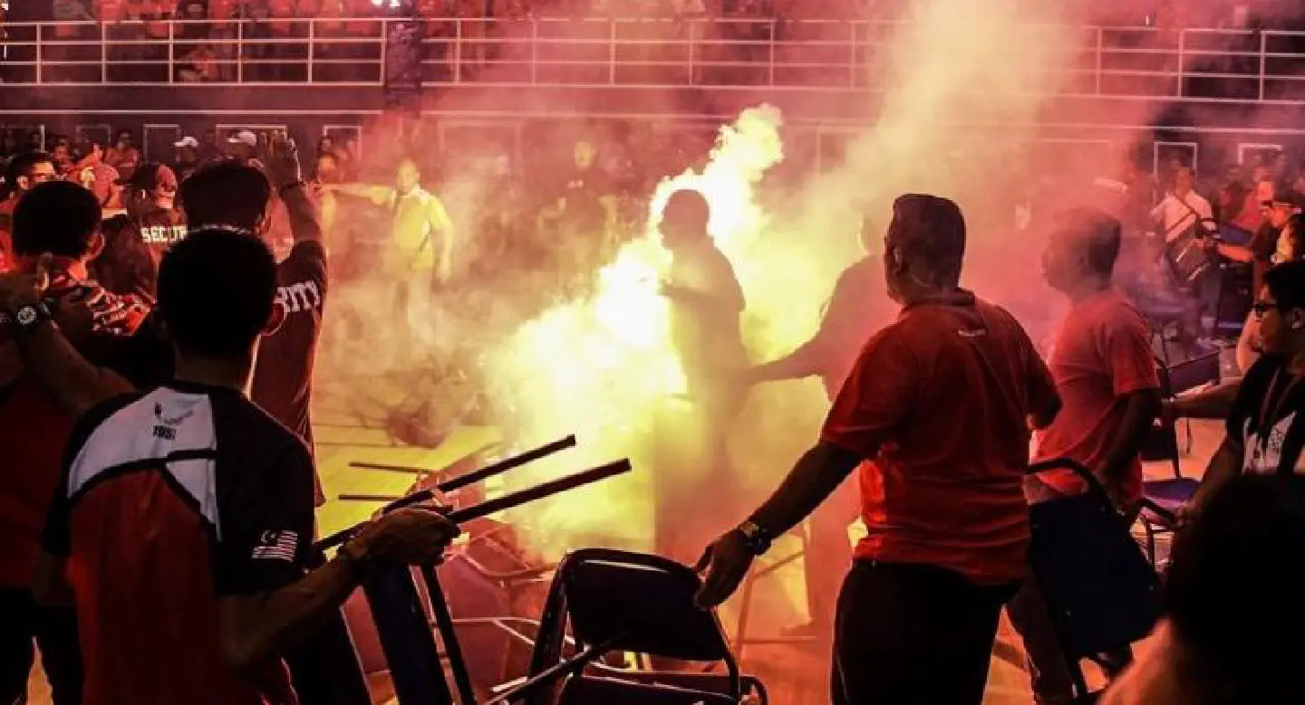 Violence flares up at Dr M talk Sunday Violence flares up at Dr M talk Sunday
