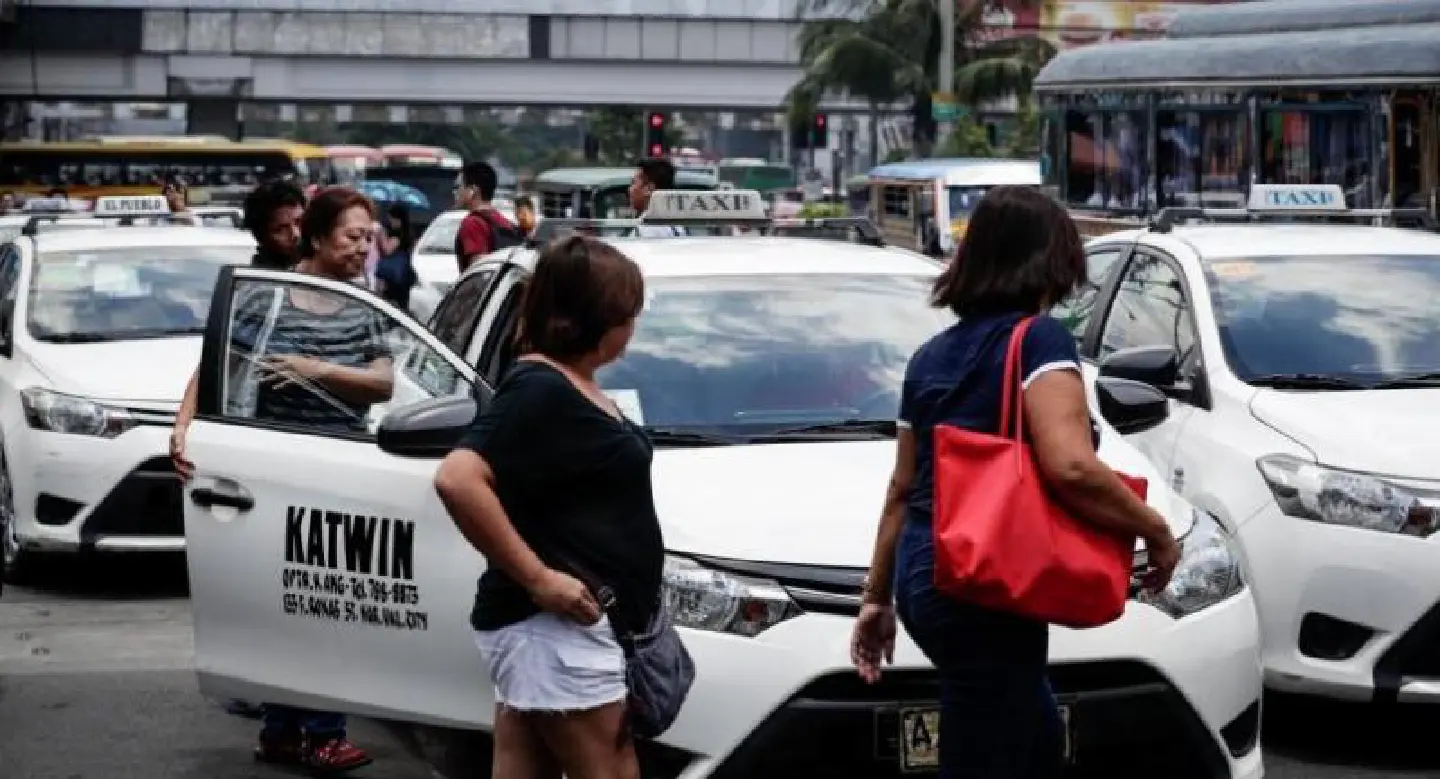 Uber defies Philippine suspension order Uber defies Philippine suspension order