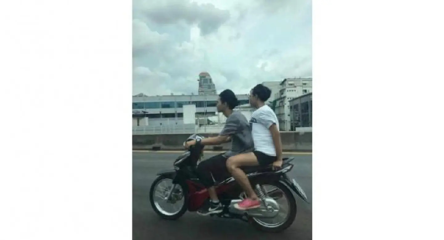 Two teenagers fined for expressway ride Two teenagers fined for expressway ride