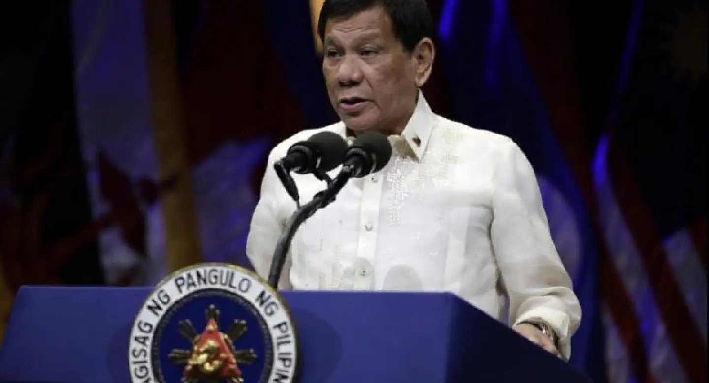 Philippine police kill 32 in 'shock and awe' drug raids Philippine police kill 32 in 'shock and awe' drug raids