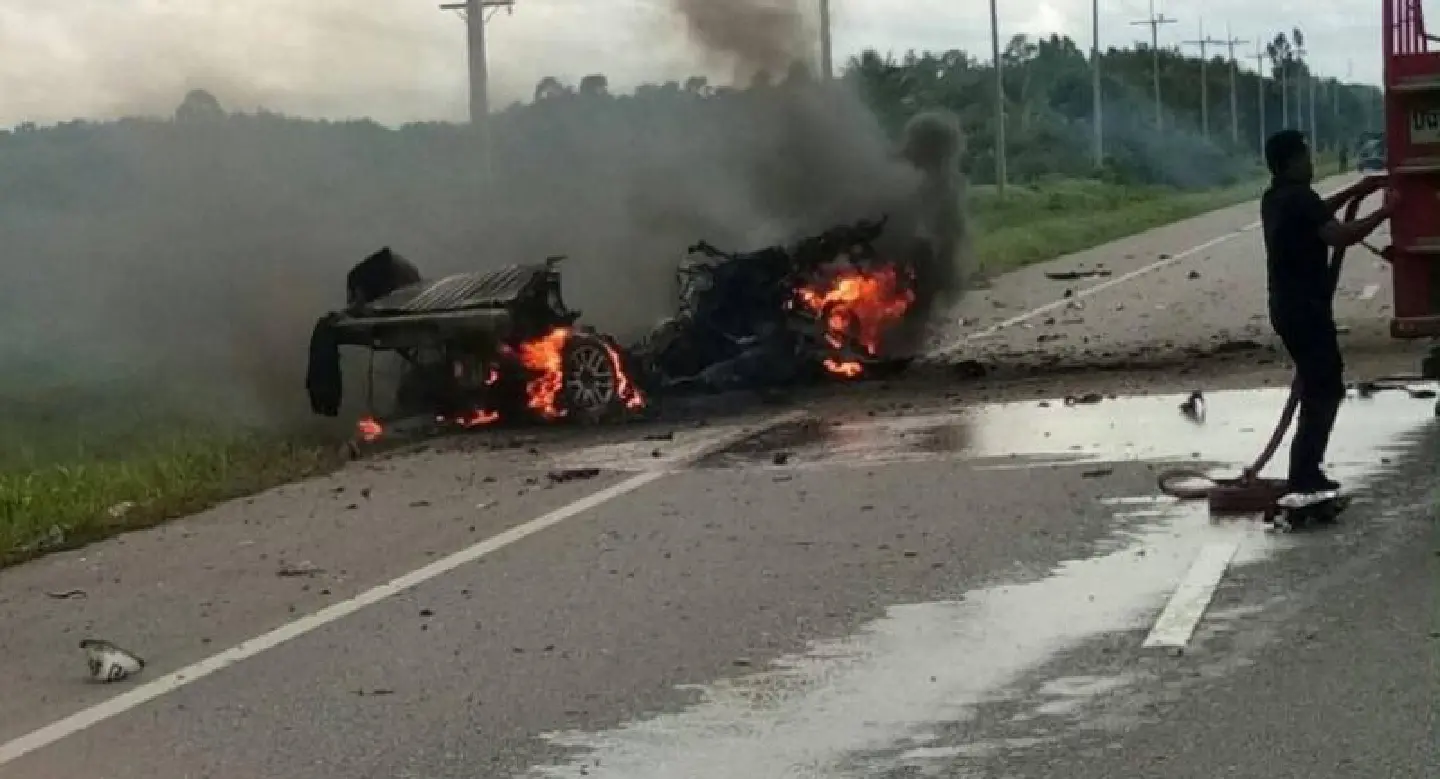Truck theft in Songkhla leads to gunfight and explosion Truck theft in Songkhla leads to gunfight and explosion