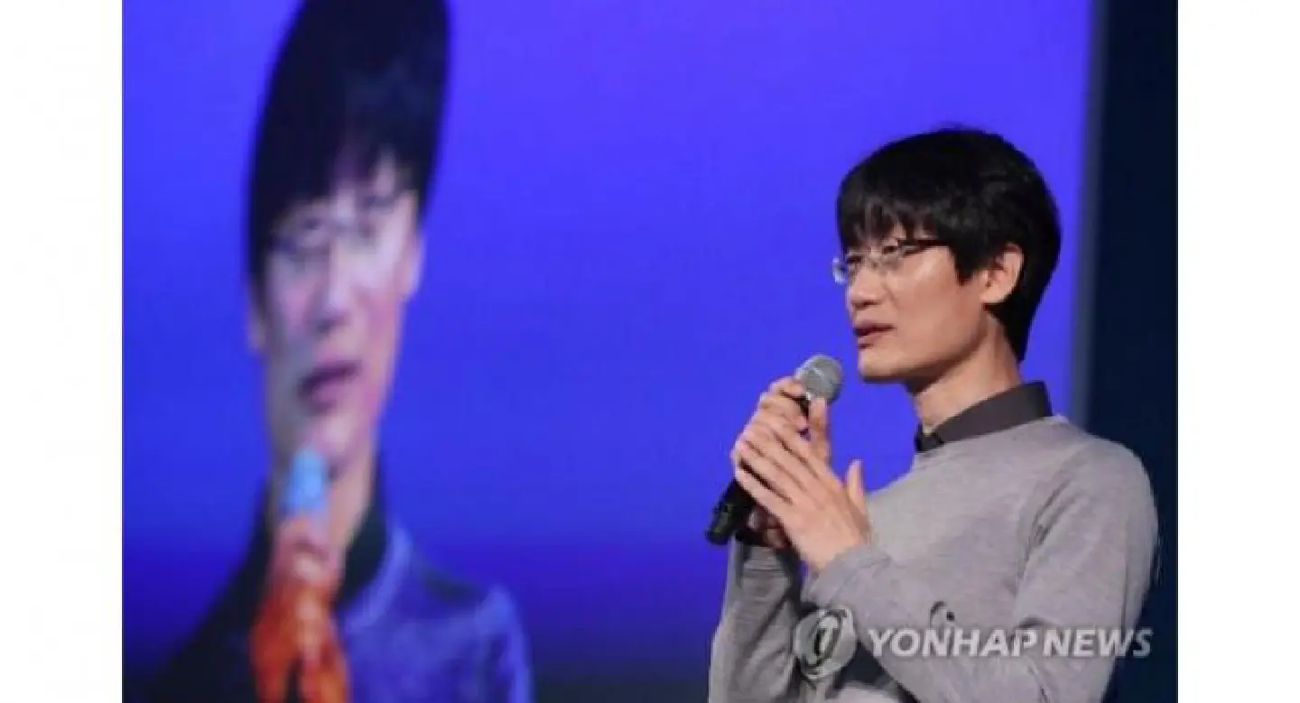 Naver founder seeks ‘ownerless’ company designation Naver founder seeks ‘ownerless’ company designation